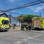 Dos lesionados deja colisión entre camioneta y taxi colectivo en Rahue Bajo